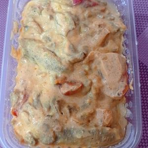 imagem do produto Strogonoff de PTS com cogumelos e tomate