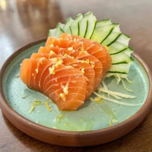 imagem do produto Sashimi Salmão azeite trufado, flor de sal, limão Siciliano 