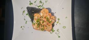 imagem do produto Temaki de Camarão ao alho e óleo