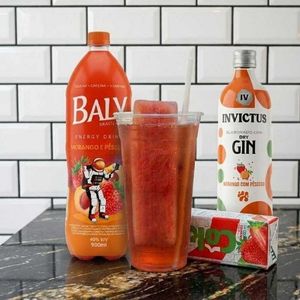 imagem do produto Copão gin Invictus morango e pêssego 700ML