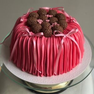 imagem do produto Bolo vulcão supreme de ninho com brigadeiros