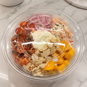 imagem do produto Poke de salmão FRESCO e tilápia marinado no limão e cream cheese. 