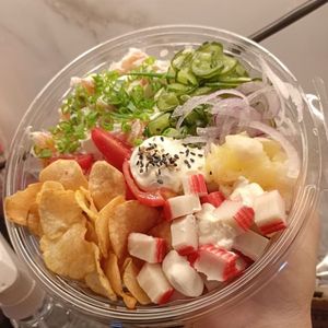 imagem do produto Poke de patê de salmão fresco com Kani 