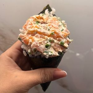 imagem do produto Temake de patê de salmão fresco com cream chees e cebolinha. 