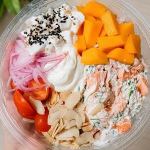 imagem do produto Poke de PATÊ de salmão FRESCO com cream chees e cebolinha e tilápia marinado no limão e cream cheese