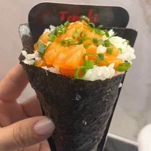 imagem do produto Temake de salmão fresco e cream cheese. 