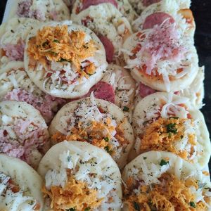 imagem do produto Mini pizza sabores, Frango, calabresa e presunto assadas
