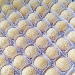 imagem do produto Cento de beijinho de 15gr artesanal