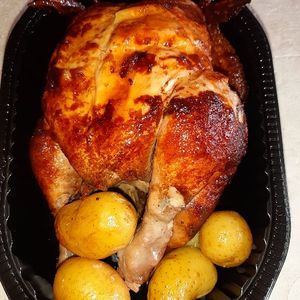 imagem do produto Frango assado Com Batata e farofa 