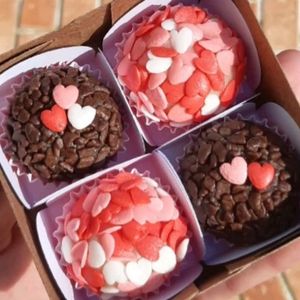 imagem do produto Caixinha com 4 brigadeiros