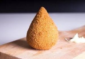 imagem do produto COXINHA DE FRANGO COM REQUEIJÃO