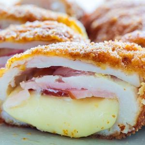 imagem do produto FILÉ DE FRANGO RECHEADO COM PRESUNTO E QUEIJO