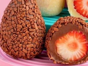 imagem do produto Coxinha de brigadeiro de morango