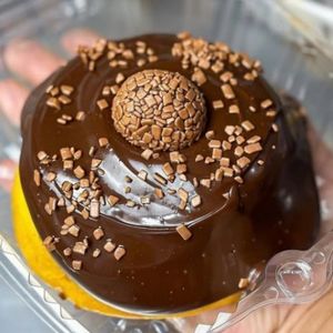 imagem do produto Bolinho de cenoura com brigadeiro 