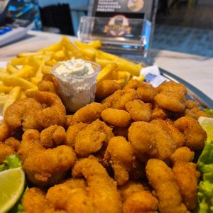 imagem do produto Porção de camarão com fritas Média