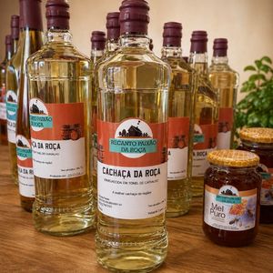 imagem do produto CACHAÇA DA ROÇA CURTIDA EM CARVALHO 1L
