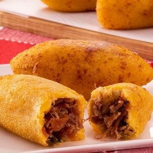 imagem do produto Bolinho de aipim com carne seca 