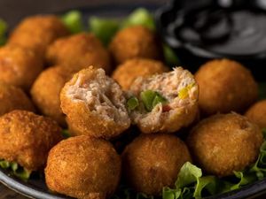 imagem do produto Bolinha de Salmão Especial | 12 unid