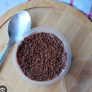 imagem do produto Bolo de chocolate molhado com granulado