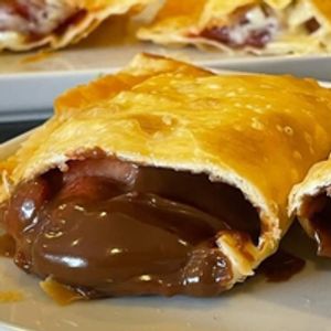 imagem do produto 2 pastéis mini - Chocolate preto & Branco - Combo individual!