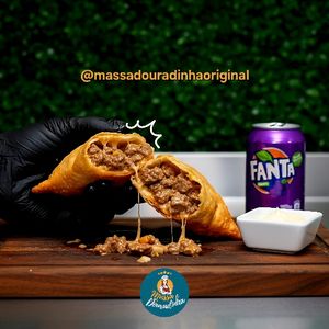 imagem do produto Pastel de Strogonoff de iscas de carne com queijo muçarela