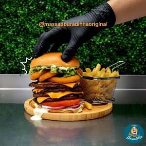 imagem do produto Hambúrguer das Galáxias 4.0 Onion+ Batata frita+ Refri lata (conforme estoque)
