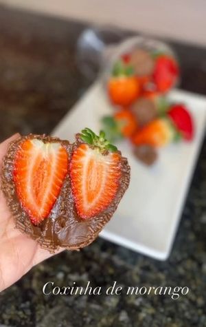 imagem do produto Coxinha de morango brigadeiro Gourmet