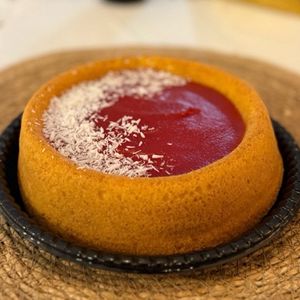 imagem do produto Bolo de milho sem leite com goiabada e coco
