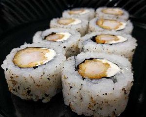 imagem do produto URAMAKI CAMARAO EMPANADO 10 UN