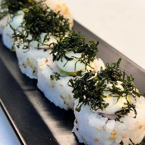 imagem do produto URAMAKI CRISPYS COUVE OU BATATA 10UN
