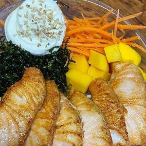 imagem do produto POKE SALMÃO SELADO SEM ARROZ