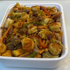 imagem do produto YAKISOBA FRANGO ,CARNE E CAMARÃO 