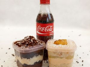 imagem do produto Combo Bolo no Pote Dobrado + Coca Cola 200ml