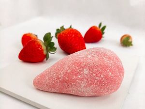 imagem do produto Coxinha de Morango - Bicho - de - pé