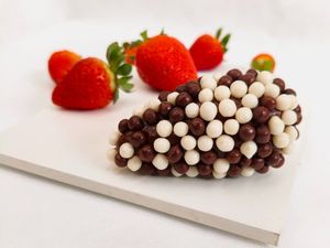 imagem do produto Coxinha de Morango - Chocoball Crocante