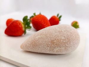 imagem do produto Coxinha de Morango - Leite Ninho