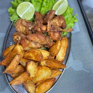 imagem do produto Frango a passarinho com batata rústica