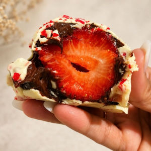 imagem do produto BOMBOM DE BRIGADEIRO CRAVEJADO BRANCO