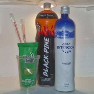 imagem do produto Combo Vodka Intencion 900ml