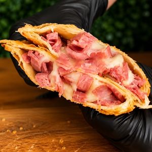 imagem do produto Pastel de calabresa com requeijão 