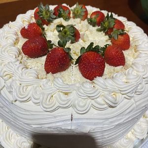 imagem do produto Bolo de Ninho com Morango 