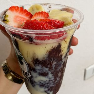 imagem do produto Açaí 400ml direito a 2 frutas e 2 opcionais 