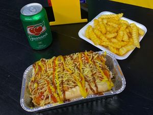 imagem do produto Combo Doggie Junior Simples + fritas média +refri lata