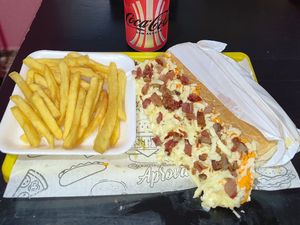 imagem do produto Combo Doggie Rua Mega + Fritas Média + Refri Lata