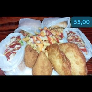 imagem do produto 2 Hambúrguer/ 2 hot Simple/ batata P/ 2 Coxinhas/ 2 pastel M