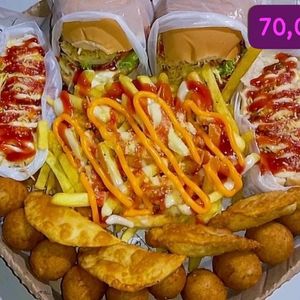 imagem do produto 2 Hambúrguer/ 2 Hot Simples/ 4 mini pastel/ 10 Bolinho/ Batata P