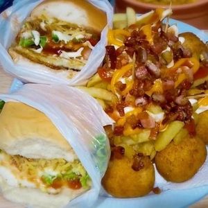 imagem do produto 2 hambúrguer/ batata + bacon / 6 bolinho