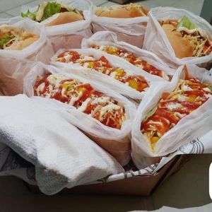 imagem do produto 4 Hambúrguer/ 4 Hot Simples/ 1 Pastel