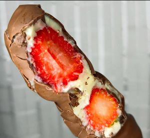 imagem do produto Espetinho de morango premium