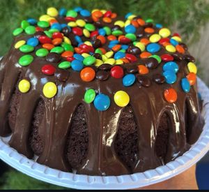 imagem do produto Bolo vulcão chocolatudo com Confete